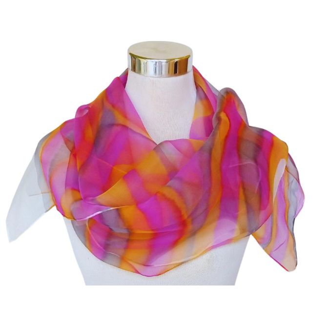Bufanda de gasa de seda natural pintada a mano en vibrantes tonos rosa, naranja y gris