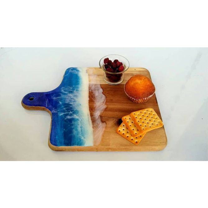 Tablas de Acacia pintadas en acrílico y resina epoxi.