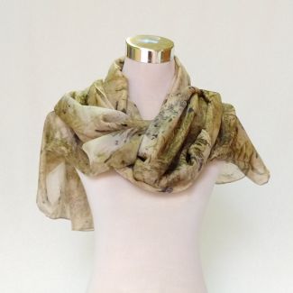 Bufanda de seda floral hecha a mano, chal de seda grande hecho con hojas de árboles, regalo para mujeres amantes de la botánica y la naturaleza, 72x36 pulgadas