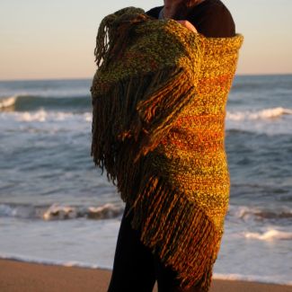 Chal de 100% lana teñido artesanalmente