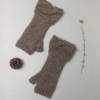 Mitones largo acabados en trenza 100% lana natural de Mallorca