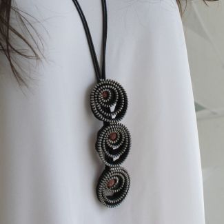 collar largo,collar cremalleras, collar original, collar lava, collar piedras, collar ligero,