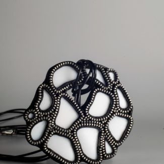 Collar de ceramica largo ,pieza original hecha con ceramica reciclada