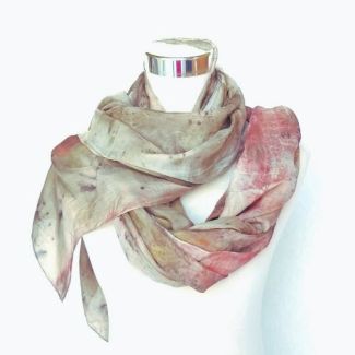 Bufanda de seda bohemia de gran tamaño para amantes de la botánica: envoltura con estampado de hojas para entusiastas de la naturaleza con estilo